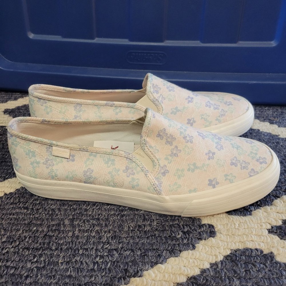 NWT Keds Womens size 10 slip on sneakers with Pastel flower detail